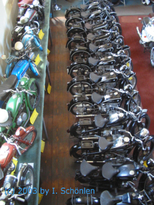 Motorr�der im Pulk